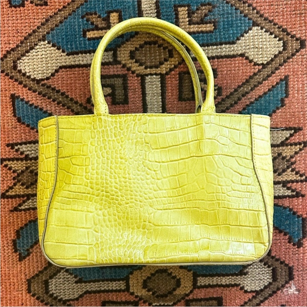 Vintage Y2K Express genuine leather chartreuse alligator crocodile purse bag
